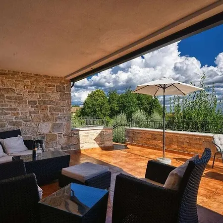 Bella Istria With Sea Views And Pool Kaštelir