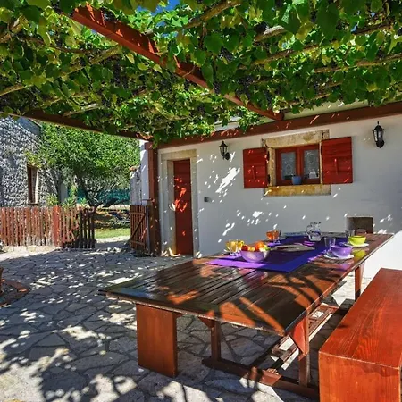 Hotel Bella Istria With Sea Views And Pool Kaštelir
